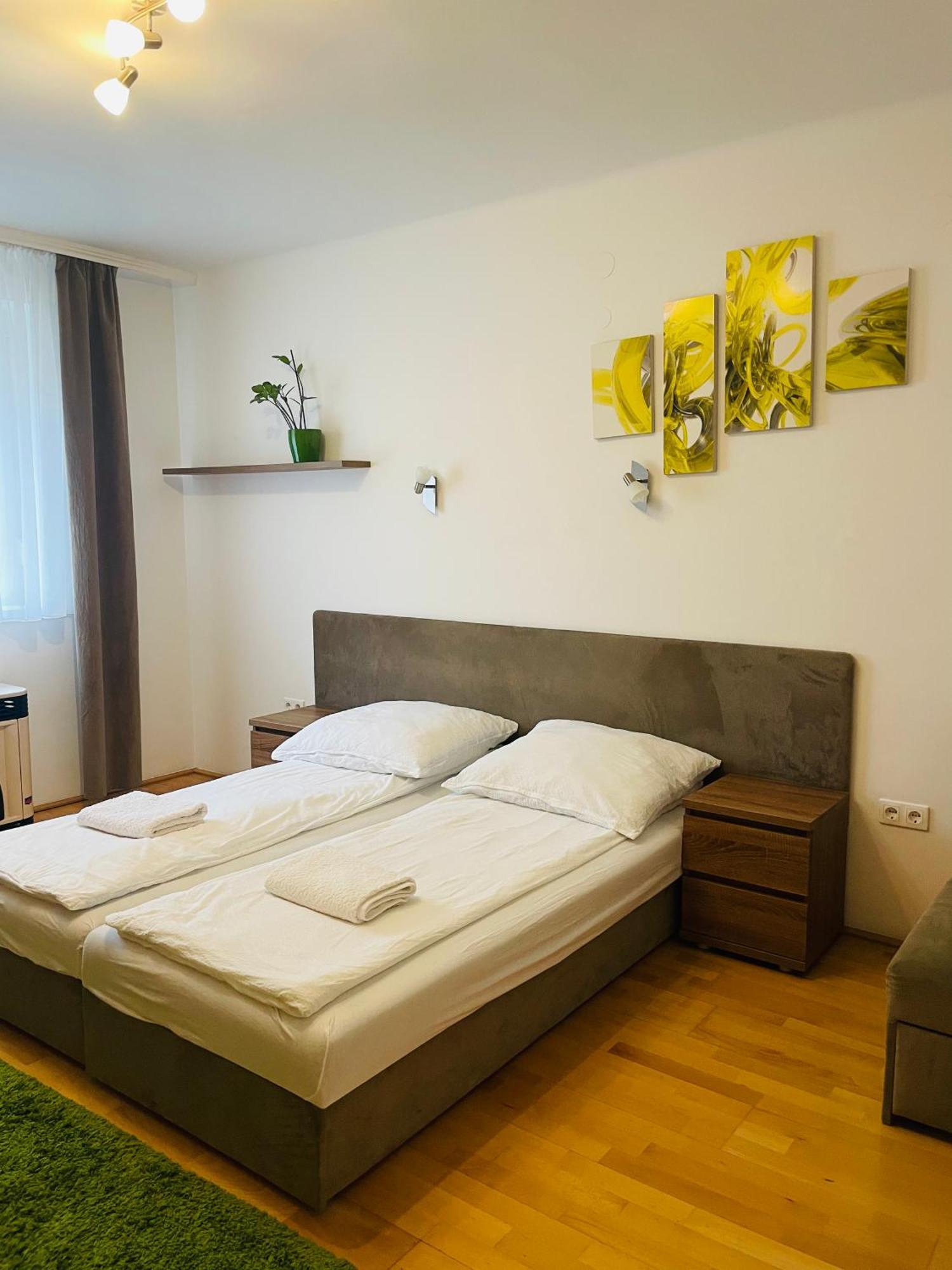 Weninger Studio Apartman Kiskunhalas Exterior photo